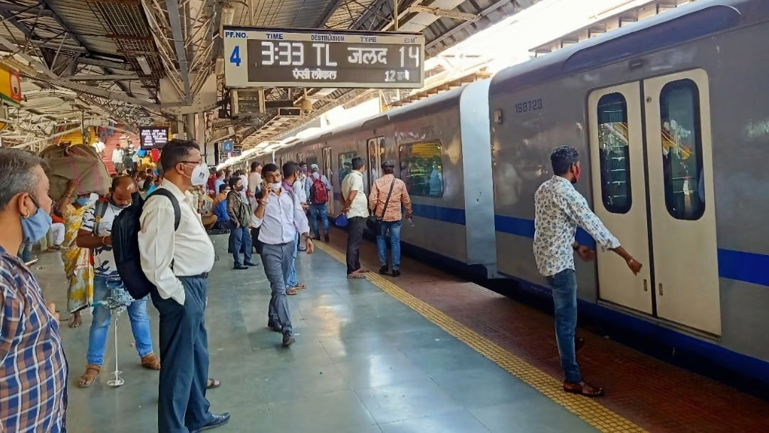 Mumbai Rains: What's The Weather Forecast For Today? Are Trains Running?