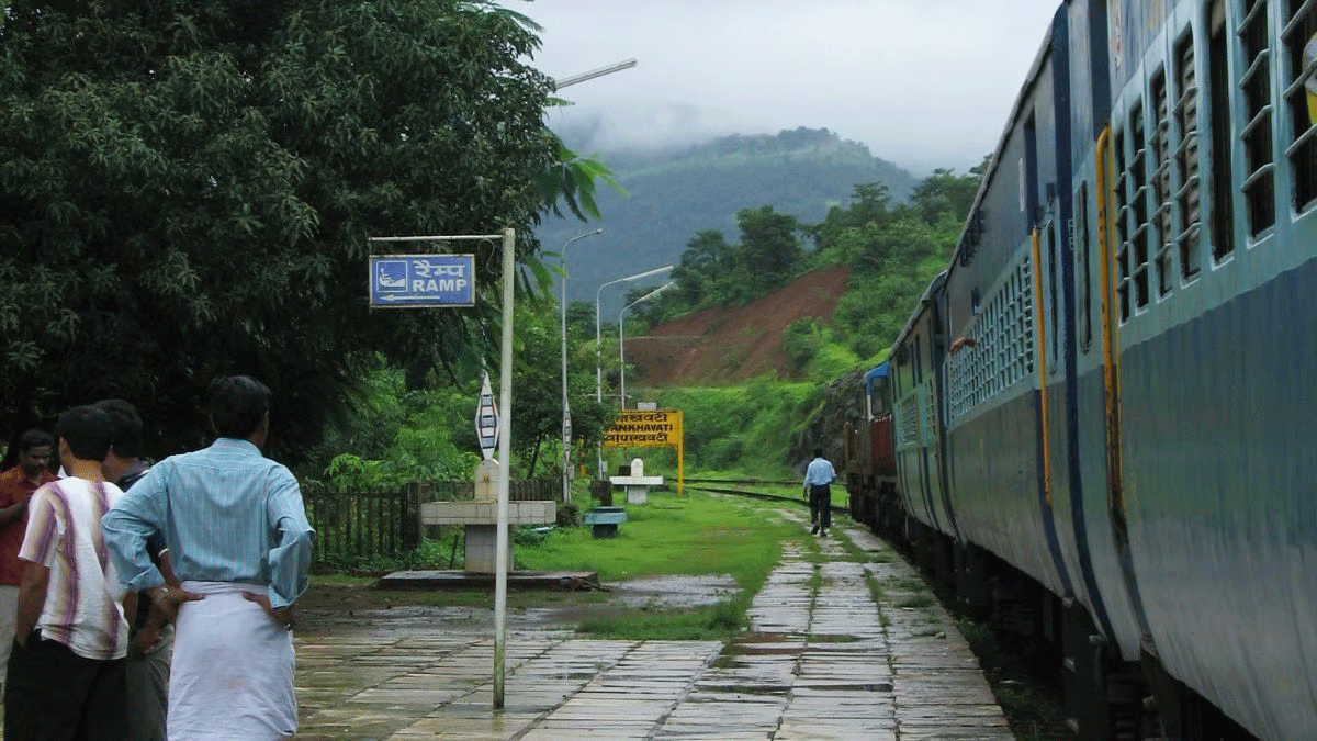 Soil Slippage In Ratnagiri Disrupts Konkan Railway Services; Multiple Trains Cancelled & Diverted